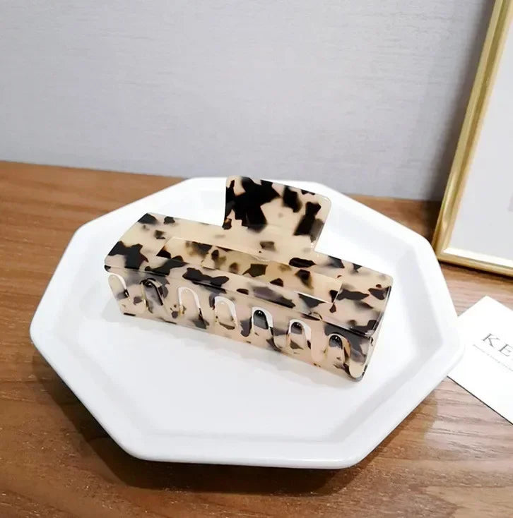 Velura – Haarklammern mit Stil & Halt