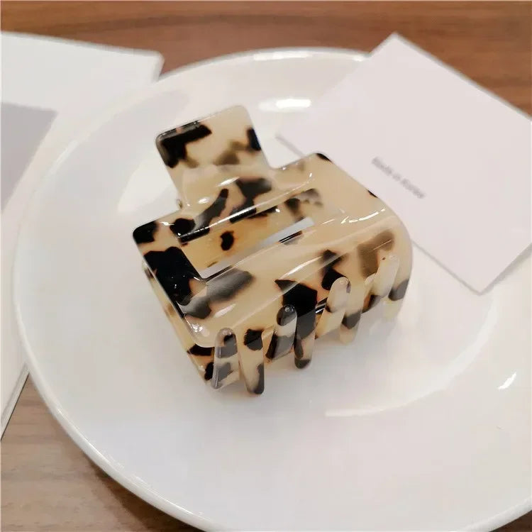 Velura – Haarklammern mit Stil & Halt