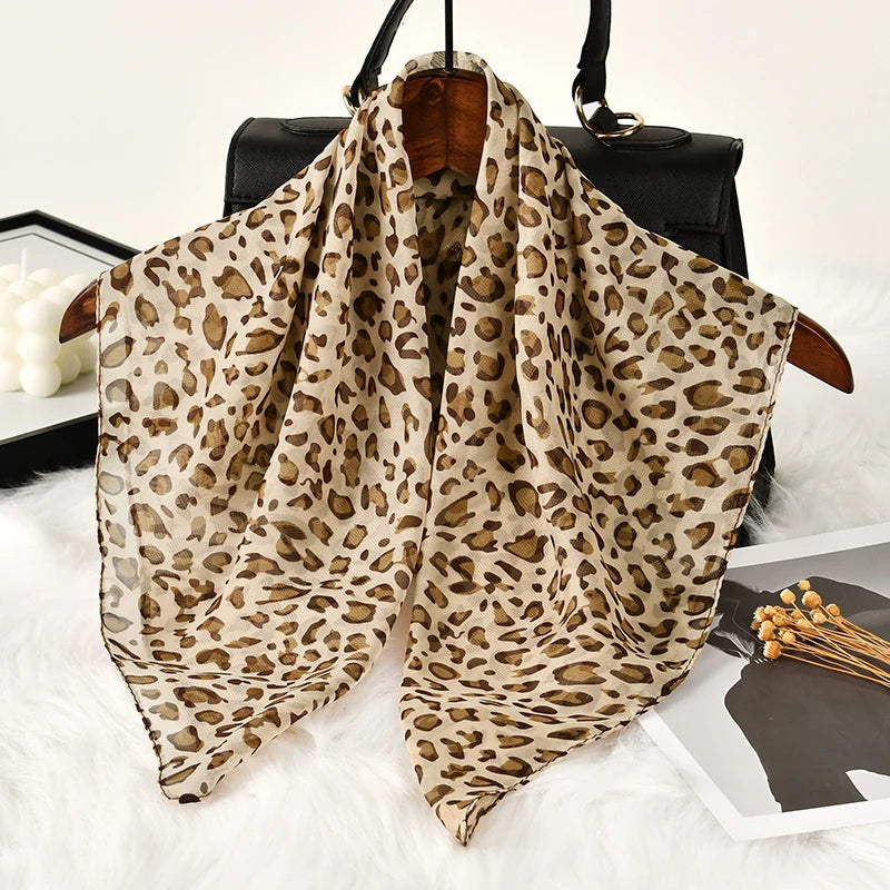 Serava – Leo-Halstuch für stilvolle Akzente